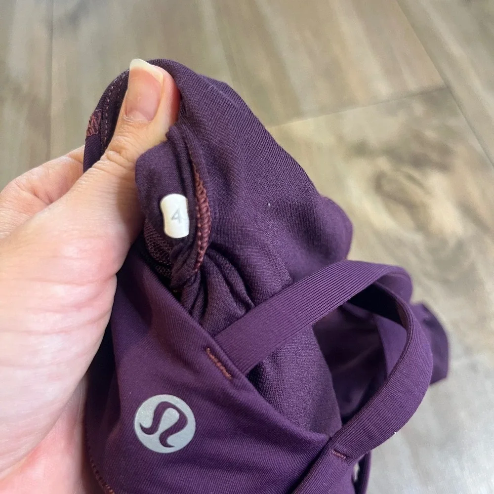 Lululemon Purple Criss Cross Back Yoga Running Workout Sports Bra Size‎ 4